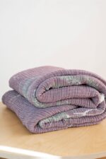 4 Katlı Müslin Çift Kişilik Yatak Örtüsü - Lavanta Desen - Görsel 4