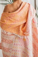 Kilim Mirası Jakarlı Dokuma Müslin Çok Amaçlı Şal & Throw - Turuncu