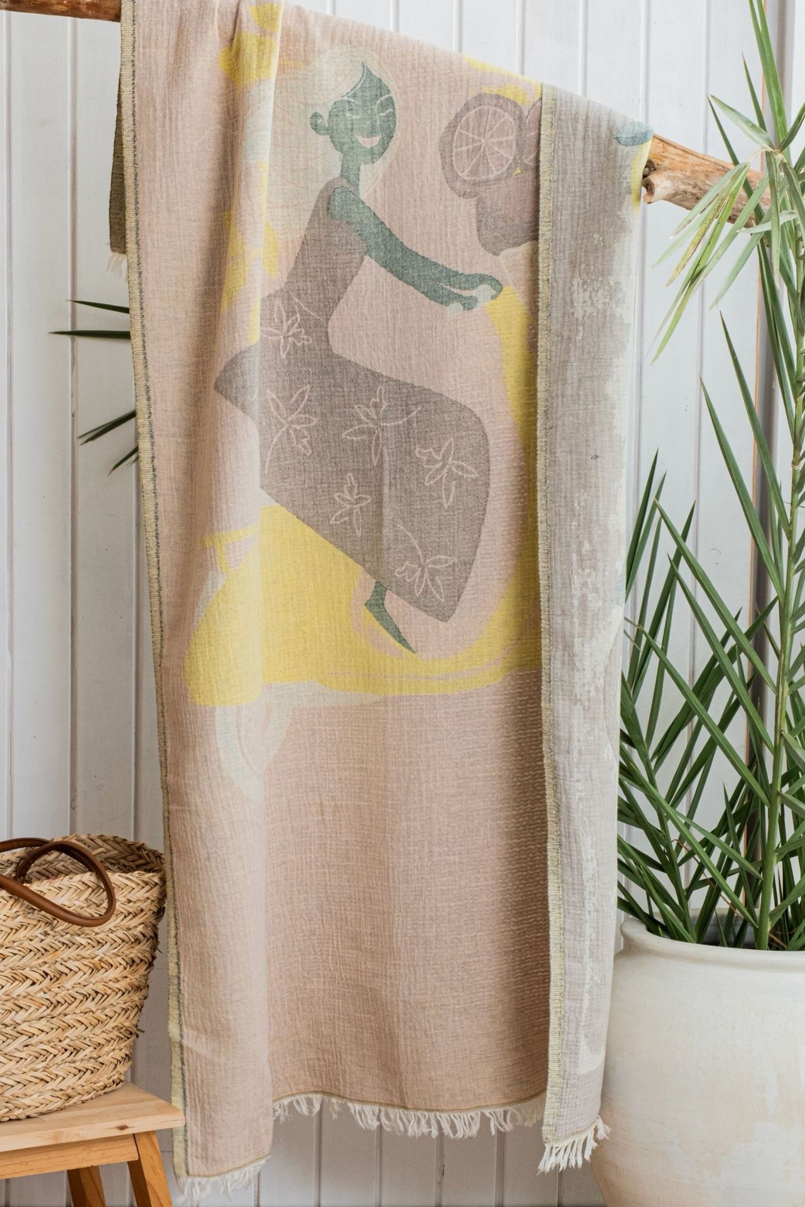 Maya-Kiz-Muslin-Pestemal-5 Kız Desen 4 Katlı Müslin Peştamal – 90×180 cm - Görsel 1